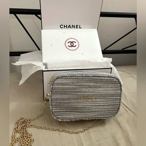 NEW Chanel grey tweed beauty pouch on gold crossbody chain